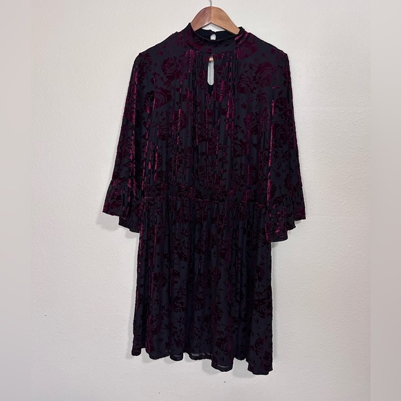 MODCLOTH Dress Very Visionary Mock Neck Velvet Velour Dress 1X - Picture 4 of 10
